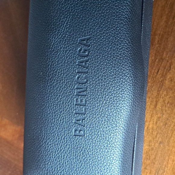NWT Balenciaga Sunglasses, Unisex - Picture 3 of 5